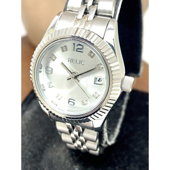 Relic by Fossil Women's Watch ZR12613 Quartz Silver Dial Stainless Steel 26mm - Picture 1 of 13